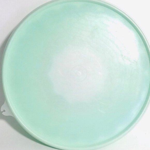 Vintage | RARE Color✨ Mint Green Tupperware Jell Ring Jello Mold - Picture 4 of 5